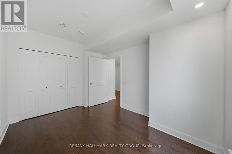 29589393/501-180-george-street/lower-townbyward-market/ottawa/ontario/K1N0G8_14