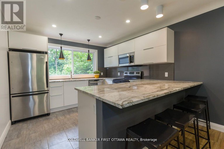 28574772/34-westwood-drive/meadowlandscrestview/ottawa/ontario/K2G2X1_25