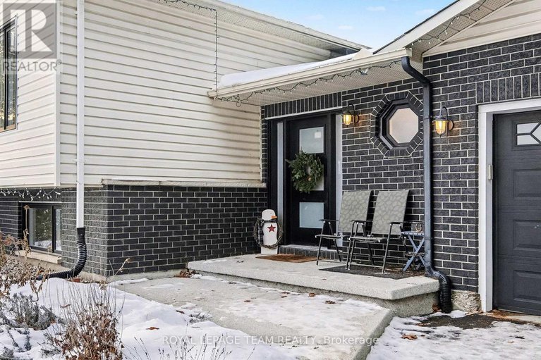 29196354/3229-wild-cherry-drive/osgoode/ottawa/ontario/K0A2W0_5