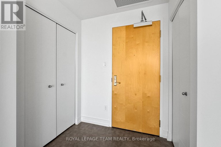 28828873/2408-179-metcalfe-street/ottawa-centre/ottawa/ontario/K2P1P7_9