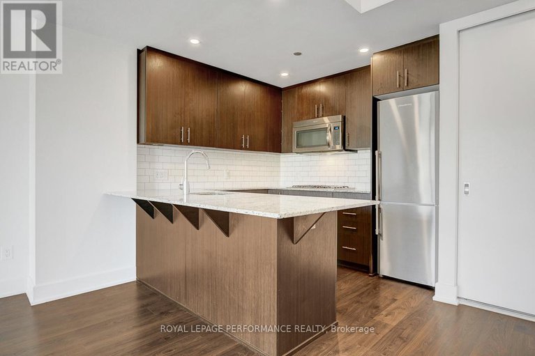 29308267/413-7-marquette-avenue/vanier/ottawa/ontario/K1L8A7_4