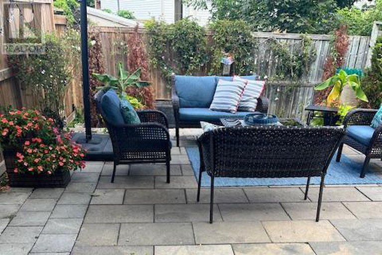 29146983/142-inverkip-avenue/hunt-club-parkgreenboro/ottawa/ontario/K1T4C3_46