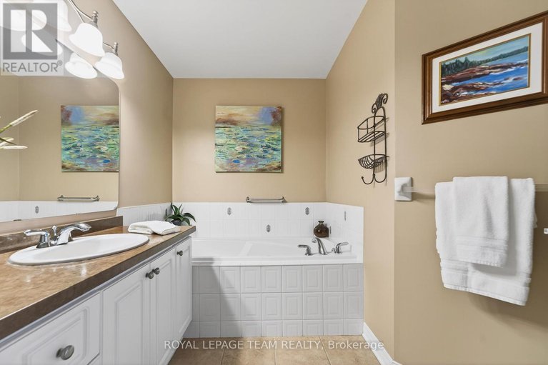 29403443/81-waterthrush-crescent/bridlewood/ottawa/ontario/K2M2V1_33