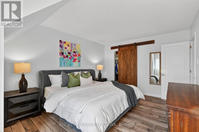 29642090/1358-viking-drive/south-keys/ottawa/ontario/K1V7J7_26