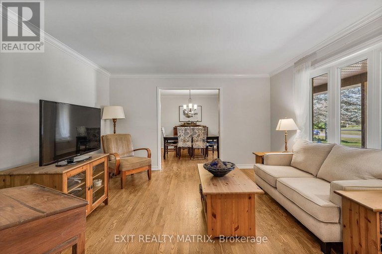 28831347/6343-deermeadow-drive/greely/ottawa/ontario/K4P1M9_7