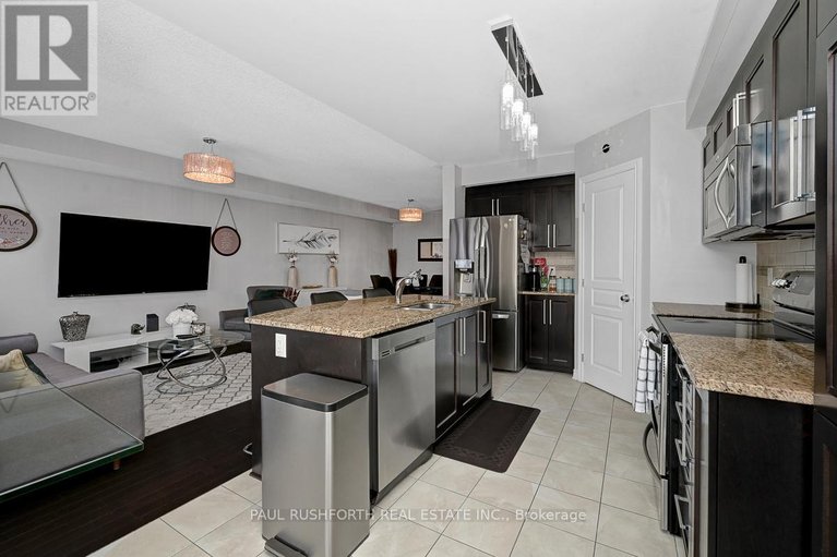 29495848/560-du-pin-rouge-way/mer-bleuebradley-estatesanderson-park/ottawa/ontario/K1W0C4_16