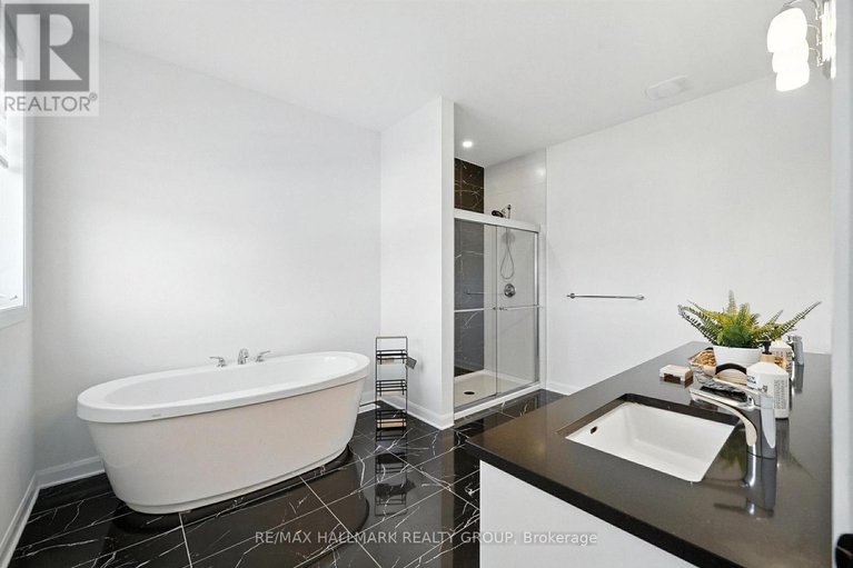 28632471/547-anchor-circle/mahogany-community/ottawa/ontario/K4M0N4_23