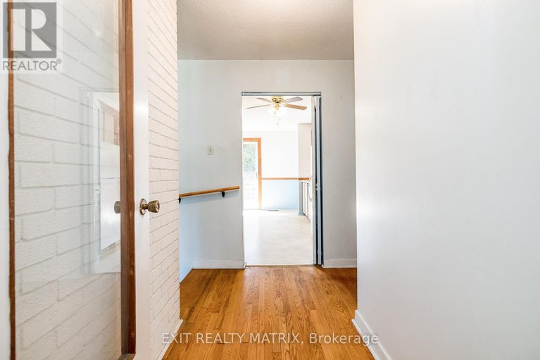 28932484/8-brian-crescent/bruce-farmgraham-parkqualicumbellands/ottawa/ontario/K2H6X3_8