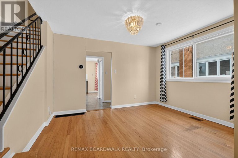 29293719/2666-regina-street/britannia/ottawa/ontario/K2B6X8_8