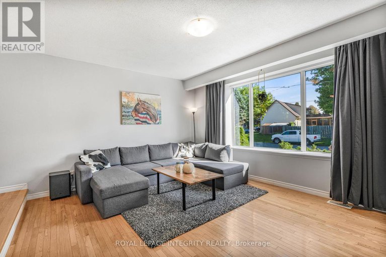 28899547/13-elm-avenue/village-of-russell/russell/ontario/K4R1B3_4