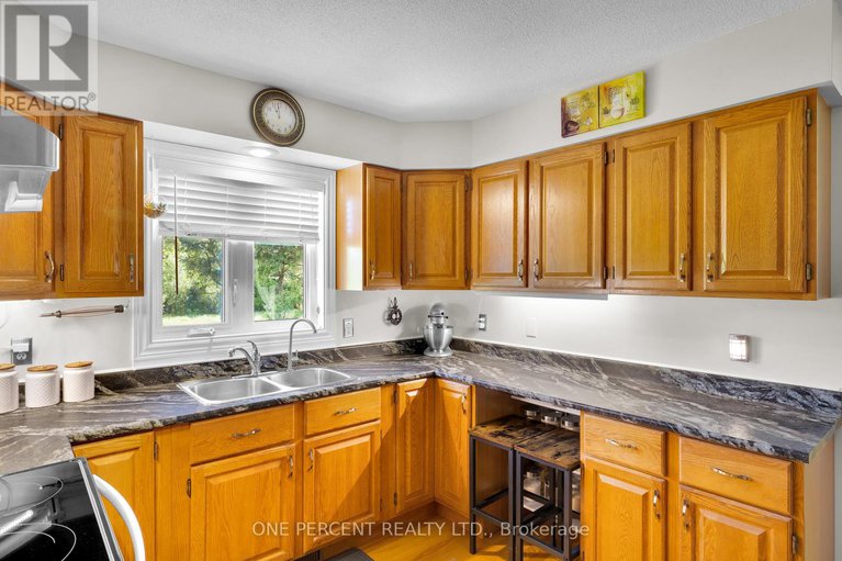 28386377/3-aimee-lane/north-grenville-twp-kemptville-south/north-grenville/ontario/K0G1S0_10