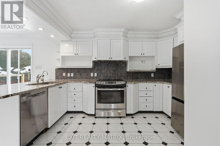 29666796/203-montee-outaouais-road/town-of-rockland/clarence-rockland/ontario/K4K1G2_20