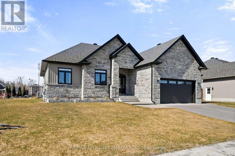 29533245/74-jim-brownell-boulevard/long-sault/south-stormont/ontario/K0C1P0_2