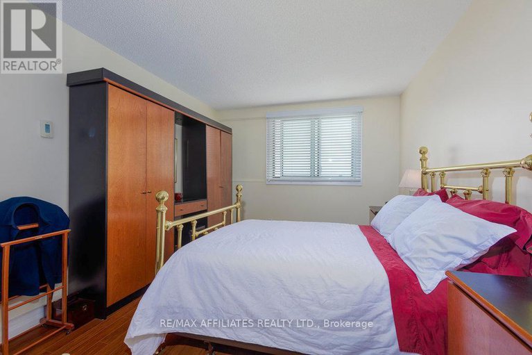 28466299/1705-1195-richmond-road/woodroffe/ottawa/ontario/K2B8E4_25