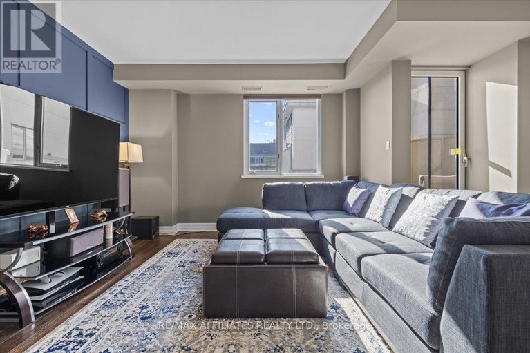 28976814/ph804-320-mcleod-street/ottawa-centre/ottawa/ontario/K2P1A3_16