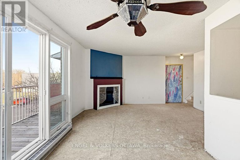 29657683/508-1589-st-bernard-street/sawmill-creektimbermill/ottawa/ontario/K1T3H7_4