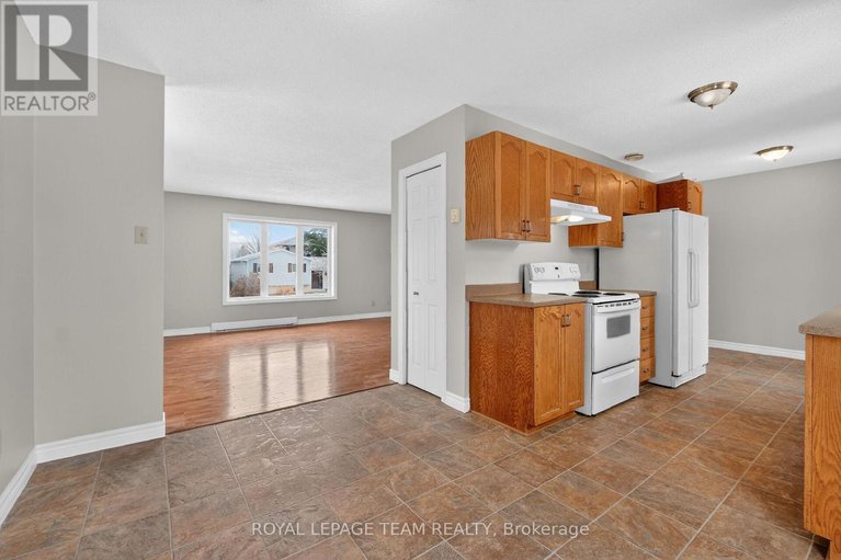 29475193/280-therese-avenue/town-of-rockland/clarence-rockland/ontario/K4K1G9_10