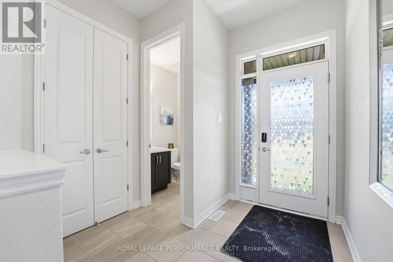 29330579/162-lumen-place/orleans-village/ottawa/ontario/K1W0T1_4