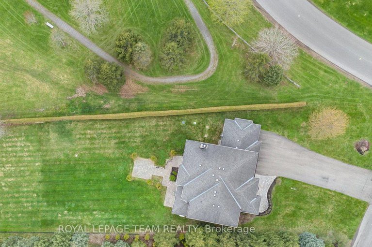 28915612/5386-mansel-crescent/manotick-village-manotick-estates/ottawa/ontario/K4M1L3_43