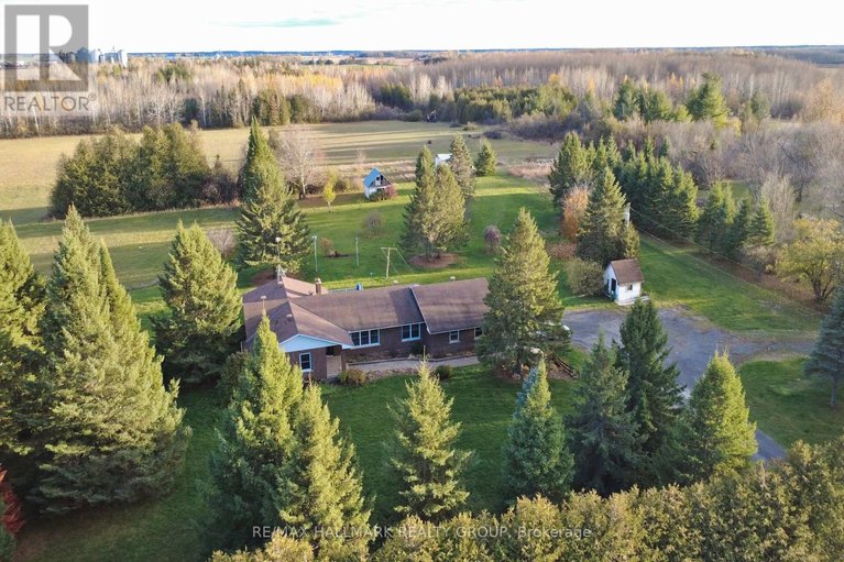 29085504/2772-harbison-road/rideau-twp-south-to-roger-stevens-drive/ottawa/ontario/K0A2Z0_39