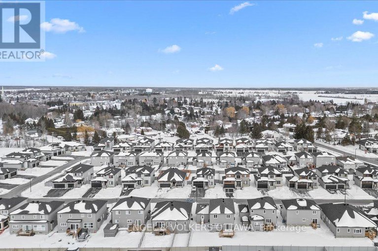 29402076/624-geneva-crescent/embrun/russell/ontario/K0A1W0_41