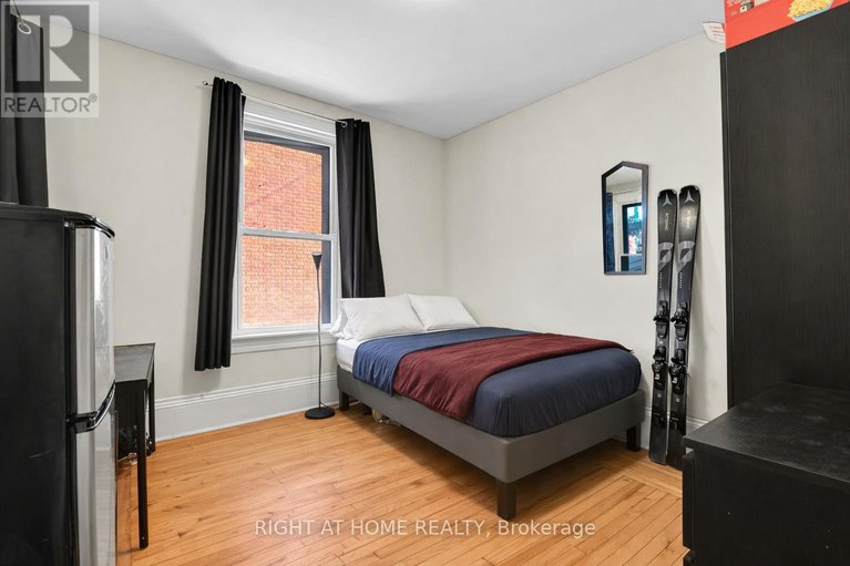 29368223/95-templeton-street/sandy-hill/ottawa/ontario/K1N6X4_9