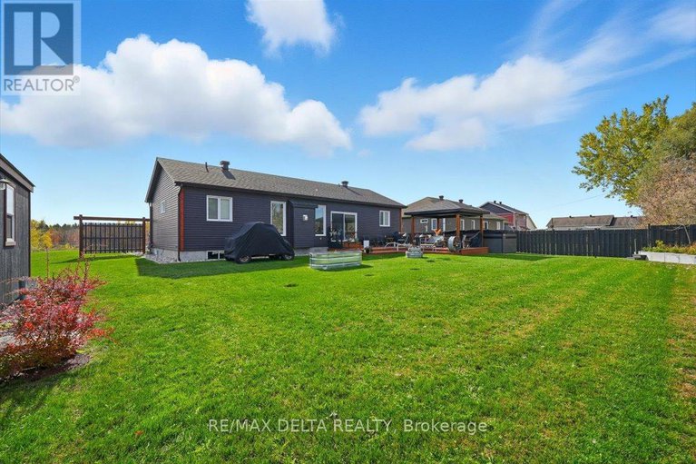 29026060/117-danika-street/clarencerockland-twp/clarence-rockland/ontario/K0A2A0_35