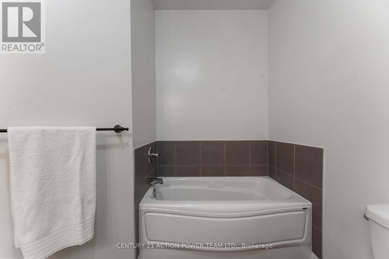 28872546/222-cedarstone-street/richmond/ottawa/ontario/K0A2Z0_25