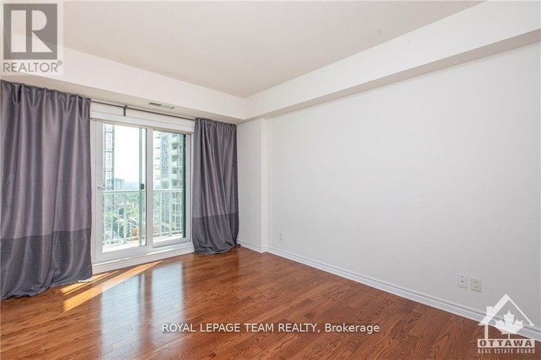 28618346/2204-234-rideau-street/sandy-hill/ottawa/ontario/K1N0A9_13