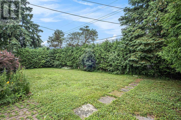 28573390/20-newhaven-street/manordale/ottawa/ontario/K2G0X5_31
