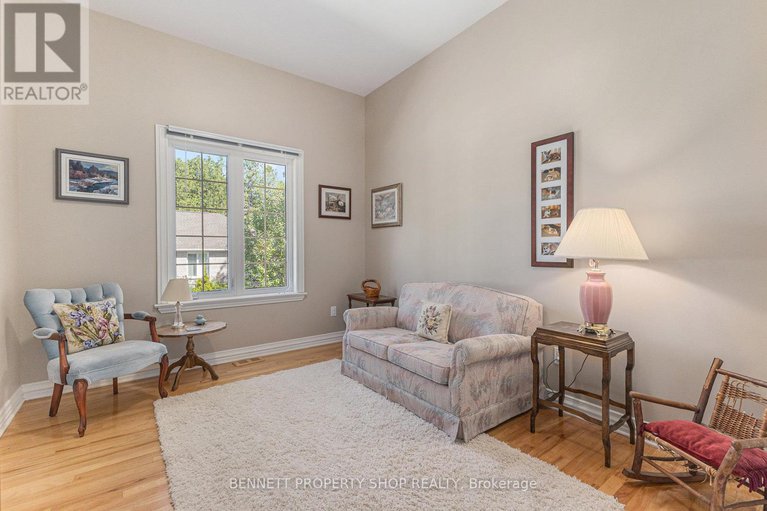 28752704/5-countryside-green/cedar-hillorchard-estates/ottawa/ontario/K2R1B5_19