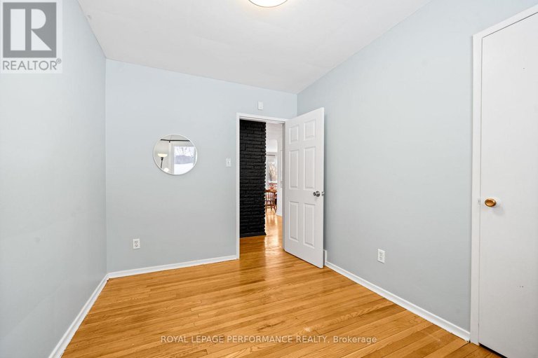 29411475/1430-edgecliffe-avenue/carlington/ottawa/ontario/K1Z8G1_23