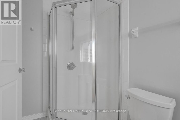 28835286/553-burleigh-private/cyrville/ottawa/ontario/K1J1J9_23