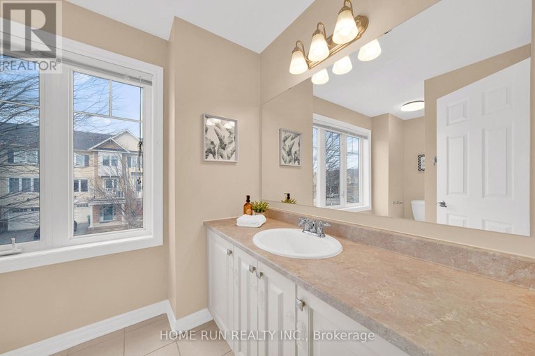 29593608/284-par-la-ville-circle/stittsville-north/ottawa/ontario/K2S0M4_24