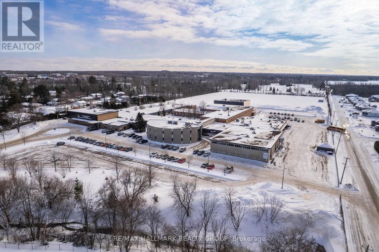 29286684/521-nelson-street-w/hawkesbury/ontario/K6A2K3_35