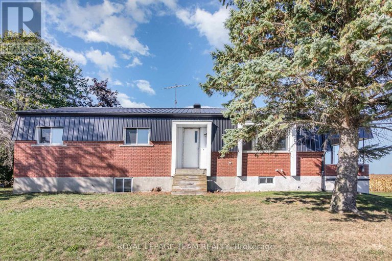 28939837/12121-liscumb-road/winchester/north-dundas/ontario/K0C2K0_2