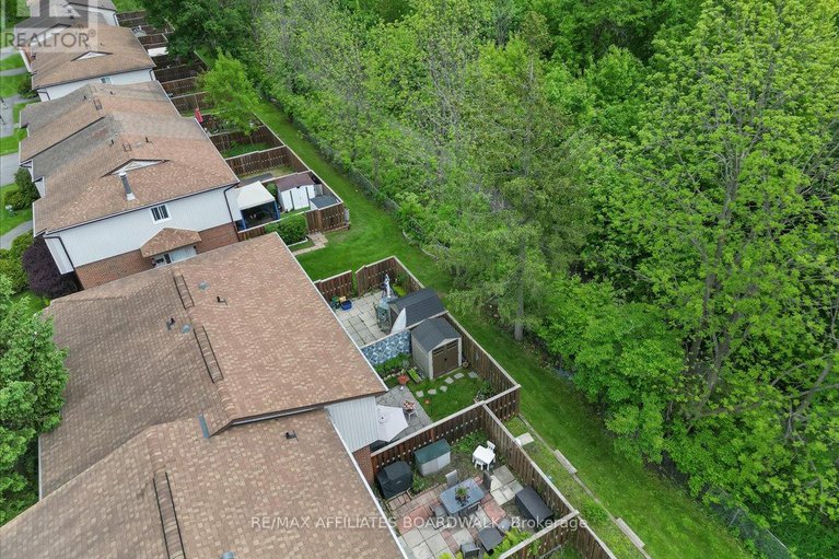 28397301/40-3239-bannon-way/blossom-parkkemp-parkfindlay-creek/ottawa/ontario/K1T1T2_33