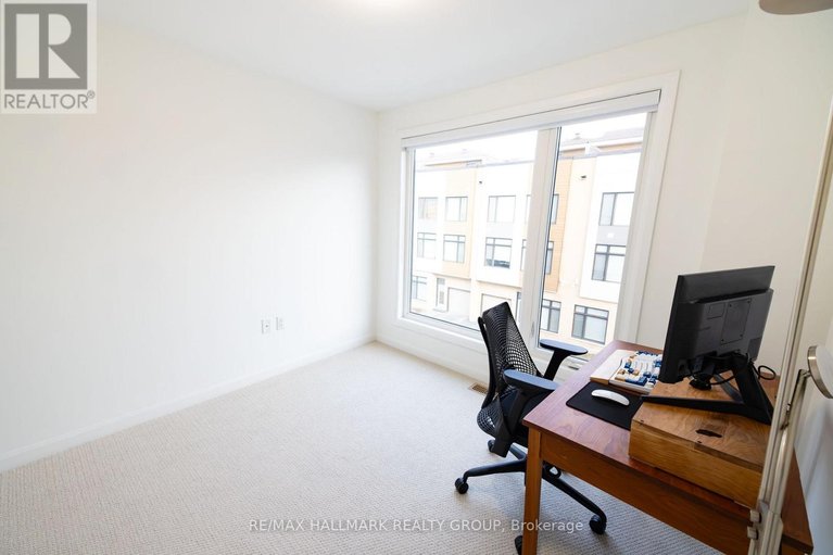 29664697/55-cherry-blossom-private-private-w/redwood-park/ottawa/ontario/K2H0C4_15