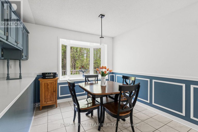 28339278/5517-cedar-drive/manotick-east-to-manotick-station/ottawa/ontario/K4M1B4_11