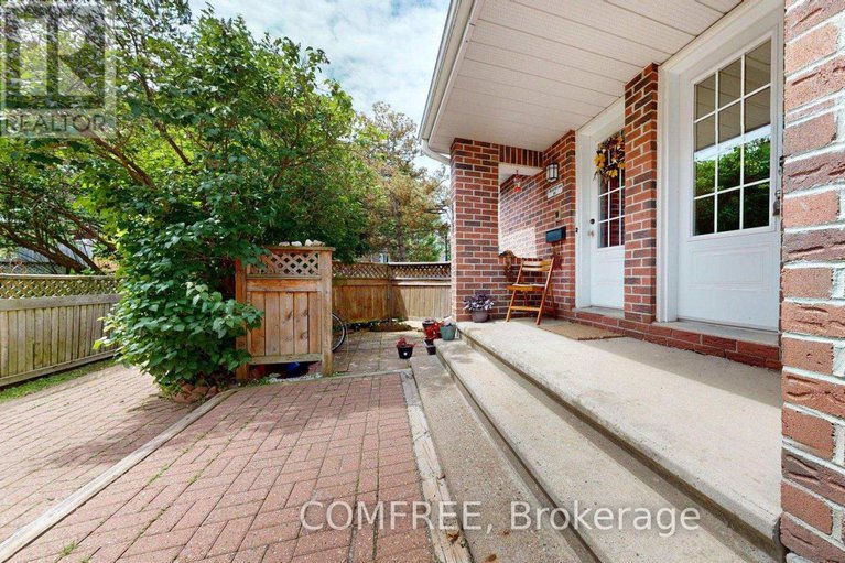 28543970/4-4-waterfall-lane/westcliffe-estates/ottawa/ontario/K2H9M9_14