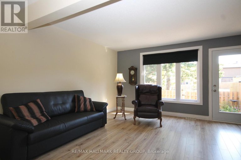 28961458/49-bellman-drive/arlington-woods/ottawa/ontario/K2H8S4_7