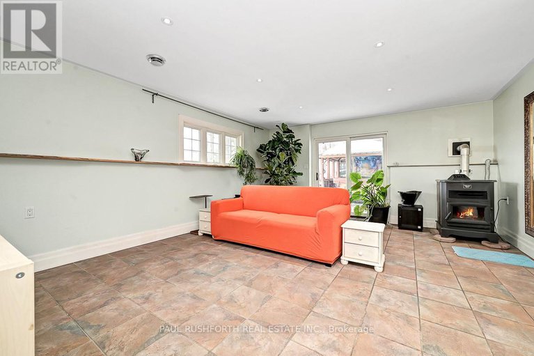 29438324/712-flat-rapids-road/mcnabbraeside-twps/mcnabbraeside/ontario/K7S3G8_27