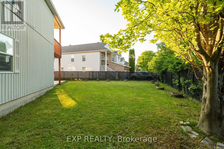 28624548/1567-rumford-drive/fallingbrookpineridge/ottawa/ontario/K4A4C1_28