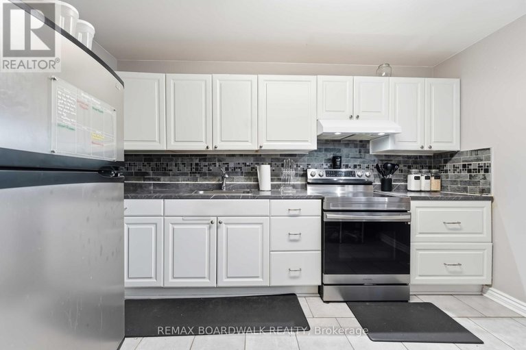 29576237/1707-meadowbrook-road/pineview/ottawa/ontario/K1B4W6_10