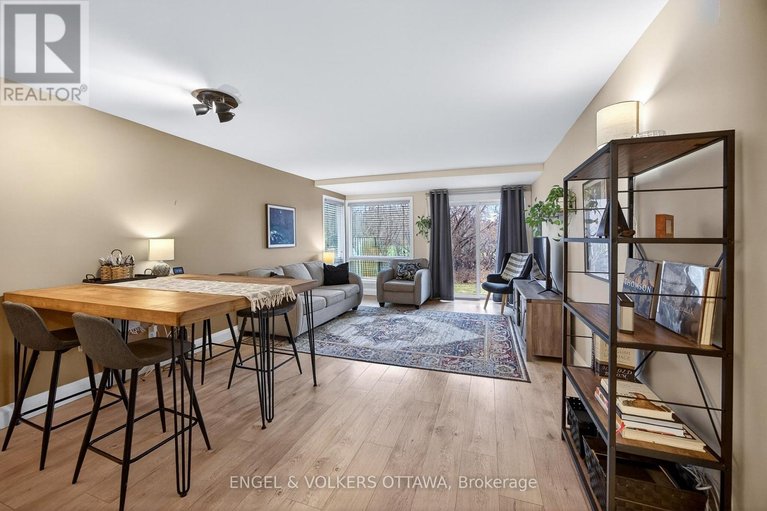29616184/b-35-robinson-avenue/sandy-hill/ottawa/ontario/K1N8N8_7
