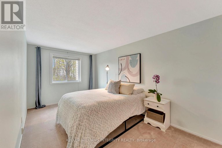 28487688/c-6-offenbach-lane/centrepointe/ottawa/ontario/K2G4Z5_20