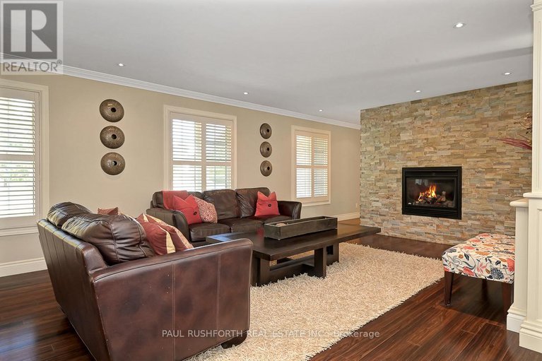 28933934/15-richland-drive/goulbourn-twp-from-franktown-rdsouth-to-rideau/ottawa/ontario/K0A2Z0_8