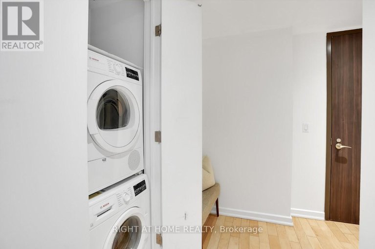 28480067/504-300-lisgar-street/ottawa-centre/ottawa/ontario/K2P0E2_17