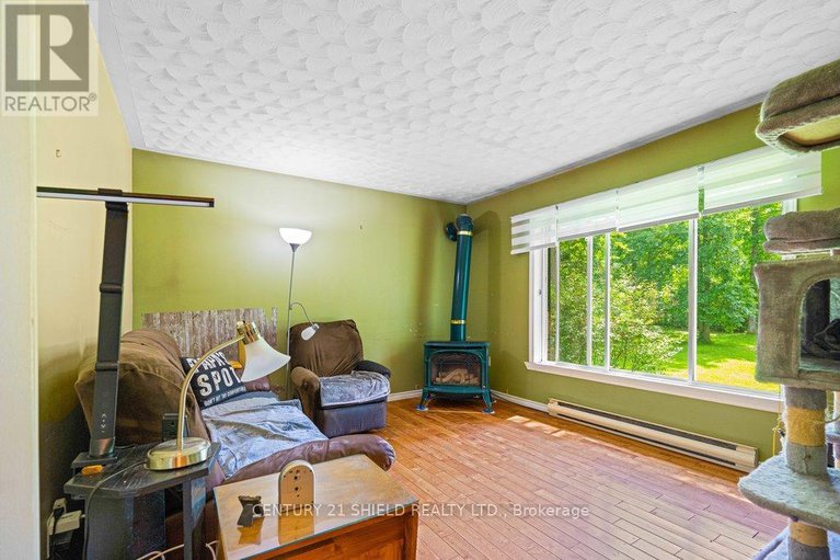 28611000/4571-glen-roy-road/south-glengarry-charlottenburgh-twp/south-glengarry/ontario/K0C1L0_19