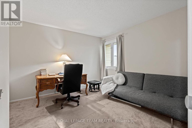 29642088/90-haxby-private/hunt-club-parkgreenboro/ottawa/ontario/K1T3C4_16